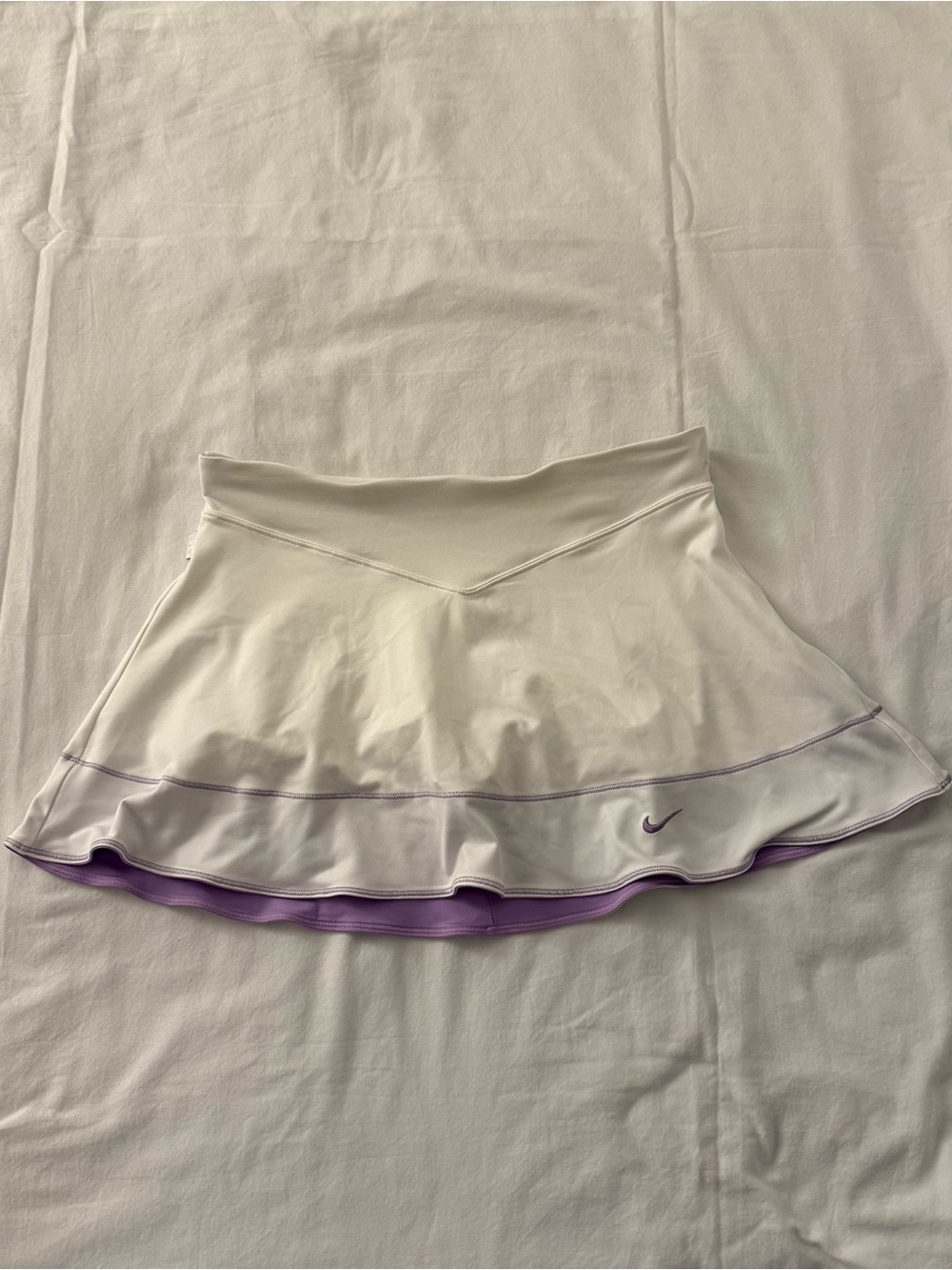 Y2K 2010 Nike white tennis skirt with purple trim, size XS